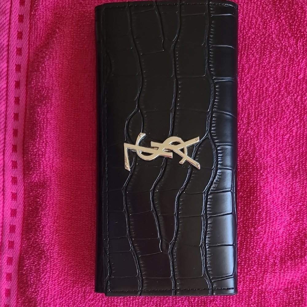 Black Croc-Embossed Wallet